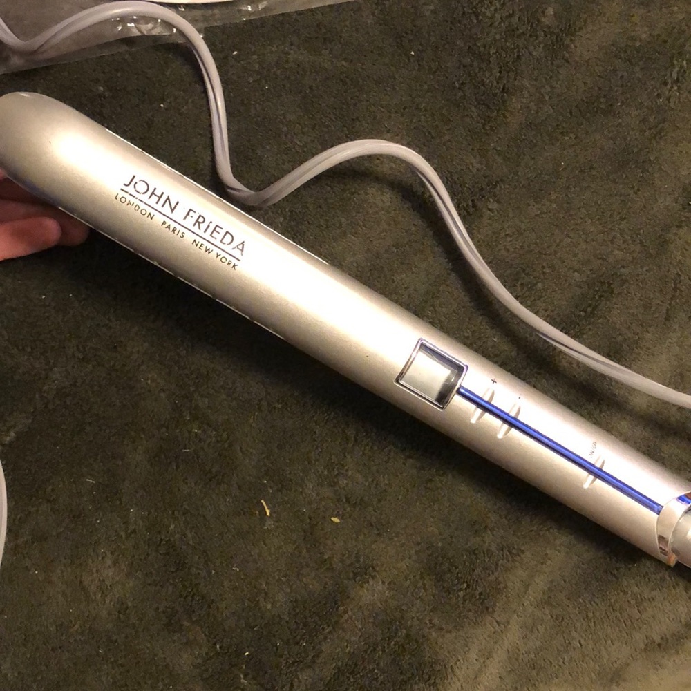 John Frieda Hair Straightener